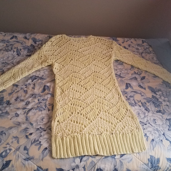 Universal Thread Sweater - Picture 2 of 2
